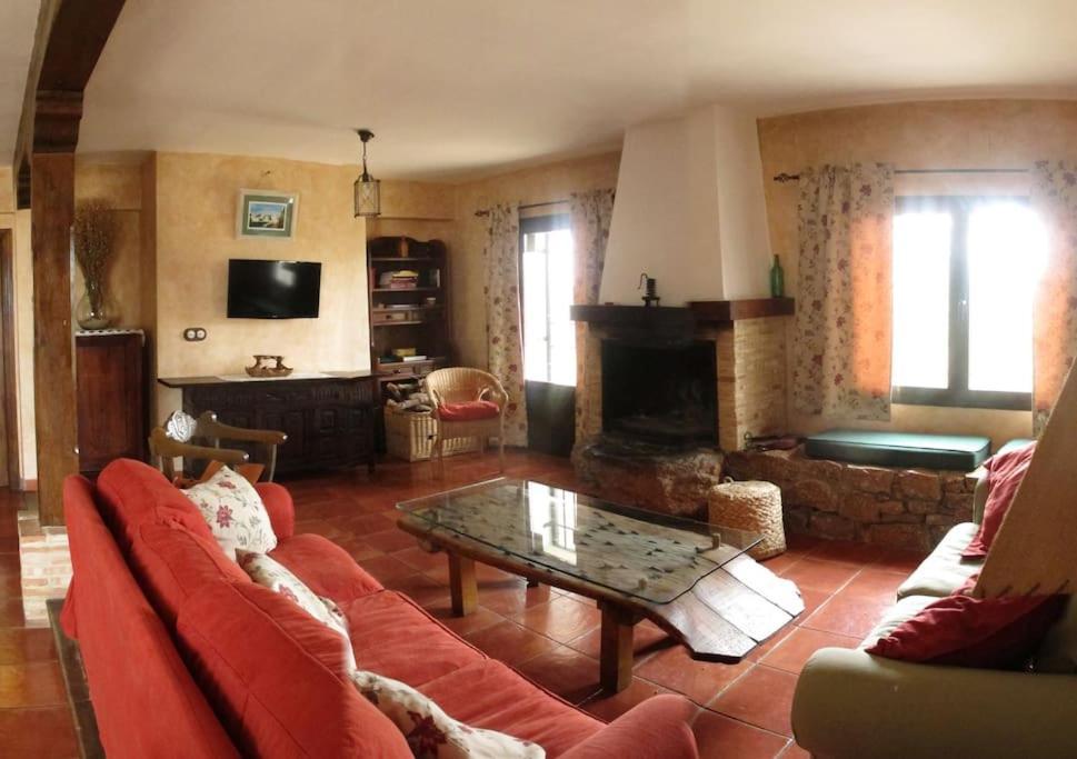 Gran Casa, Lagunas De Ruidera, Bbq, Porche, Chimenea エクステリア 写真